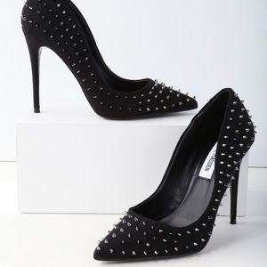 Steve Madden Daisie spiked suede heel